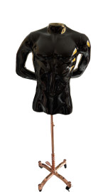 Busto masculino sobre pedestal em fibra